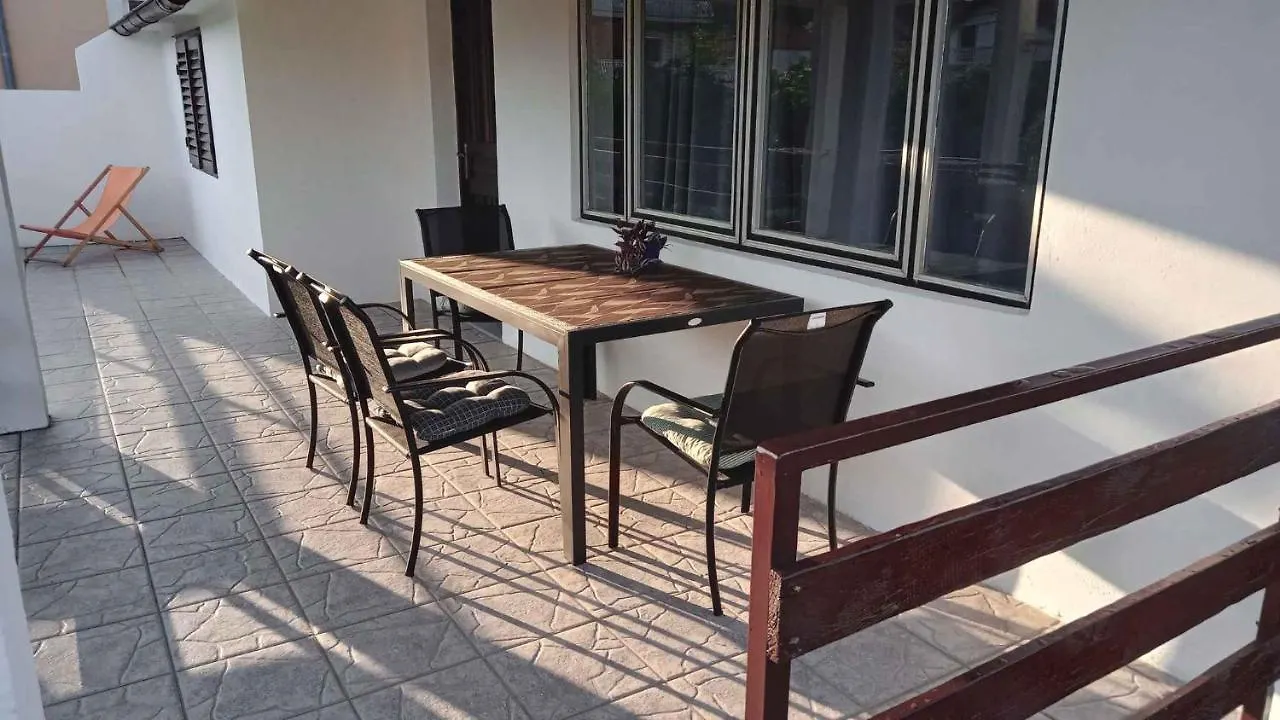 Apartment In Tkon/Insel Pasman 7879